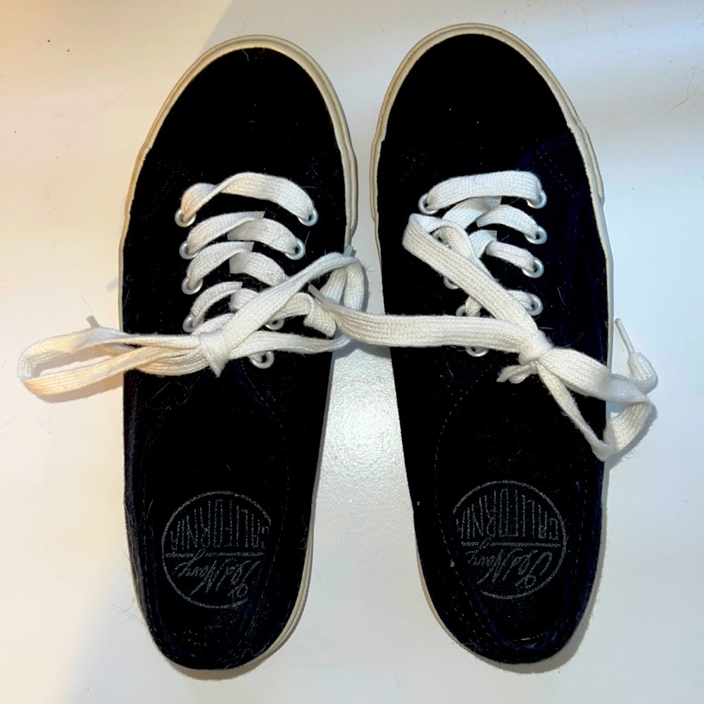 Black Shoes